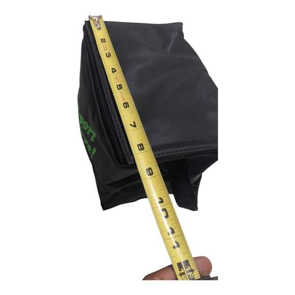 Newport Pleasure Insulated Cooler Bag 8x6x6” Black 6 Can Lunchbox Tote‎ w Strap - Picture 4 of 7